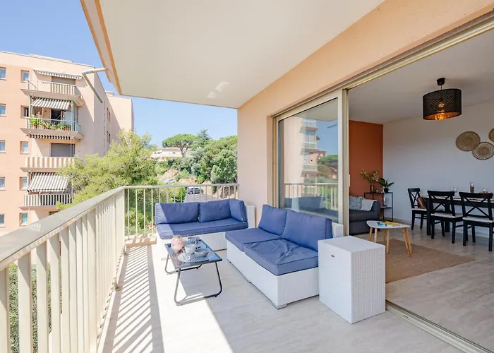 Le Bosquet - Appt Climatise Proche Apartment